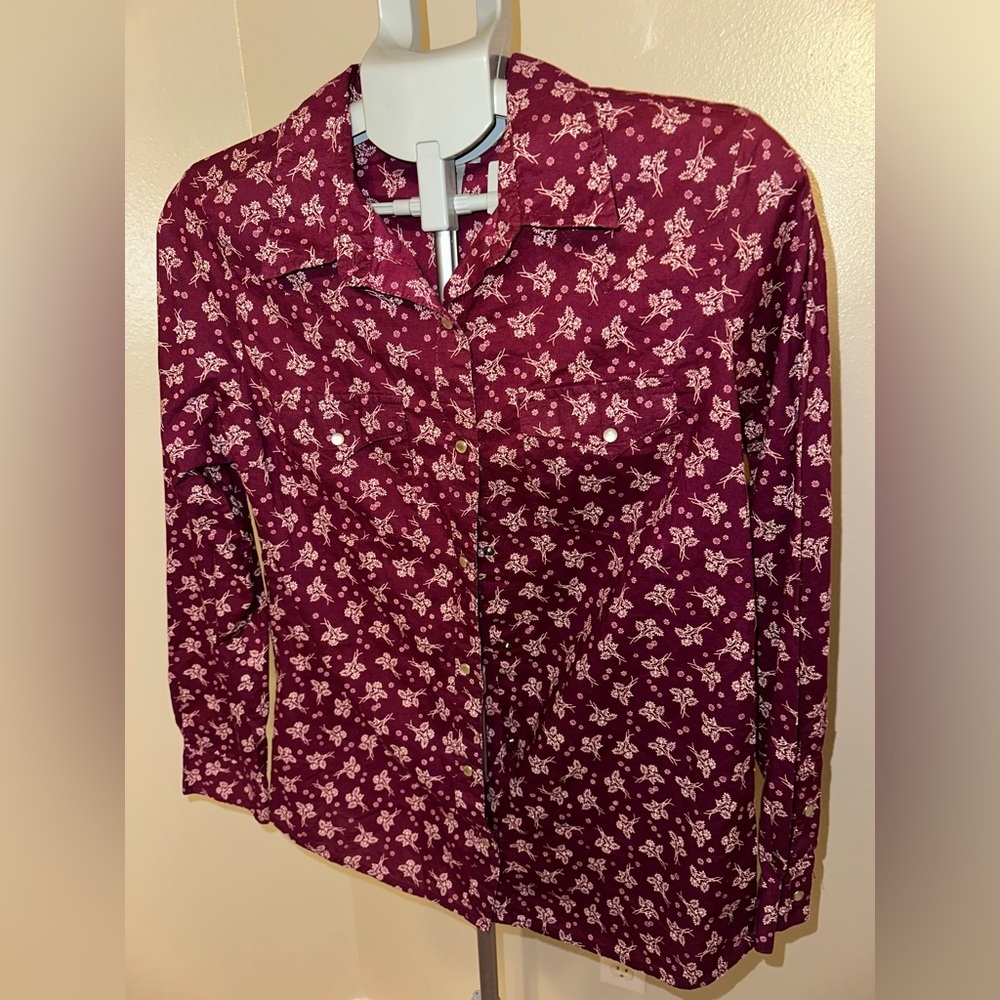 Wrangler Women’s Floral Western Button-Down Shirt | Burgundy | Long Sleeve